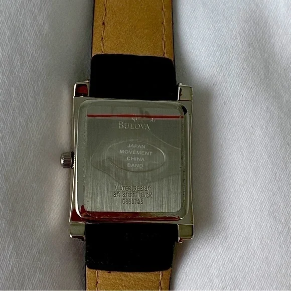 ⭐️HOST PICK⭐️ Bulova Wristwatch - Picture 6 of 9